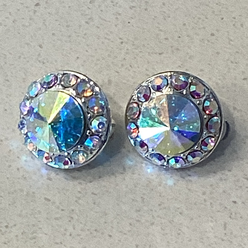 NWT Dancer’s Crystal & Rhinestone Aurora Borealis Earrings - Clip On - Picture 5 of 6